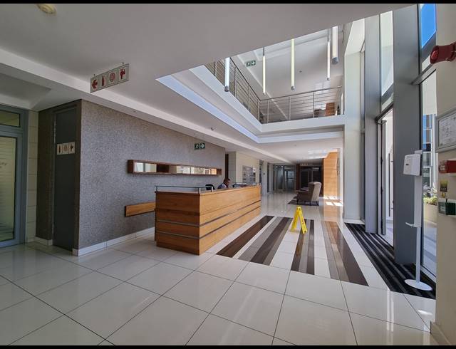 183M² OFFICE TO LET IN CENTURY CITY